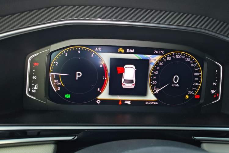Used Volkswagen Tiguan L 2024 Outstanding Model 330TSI Automatic Two-Wheel Drive R-Line Dragon Glory Edition Instrument Cluster