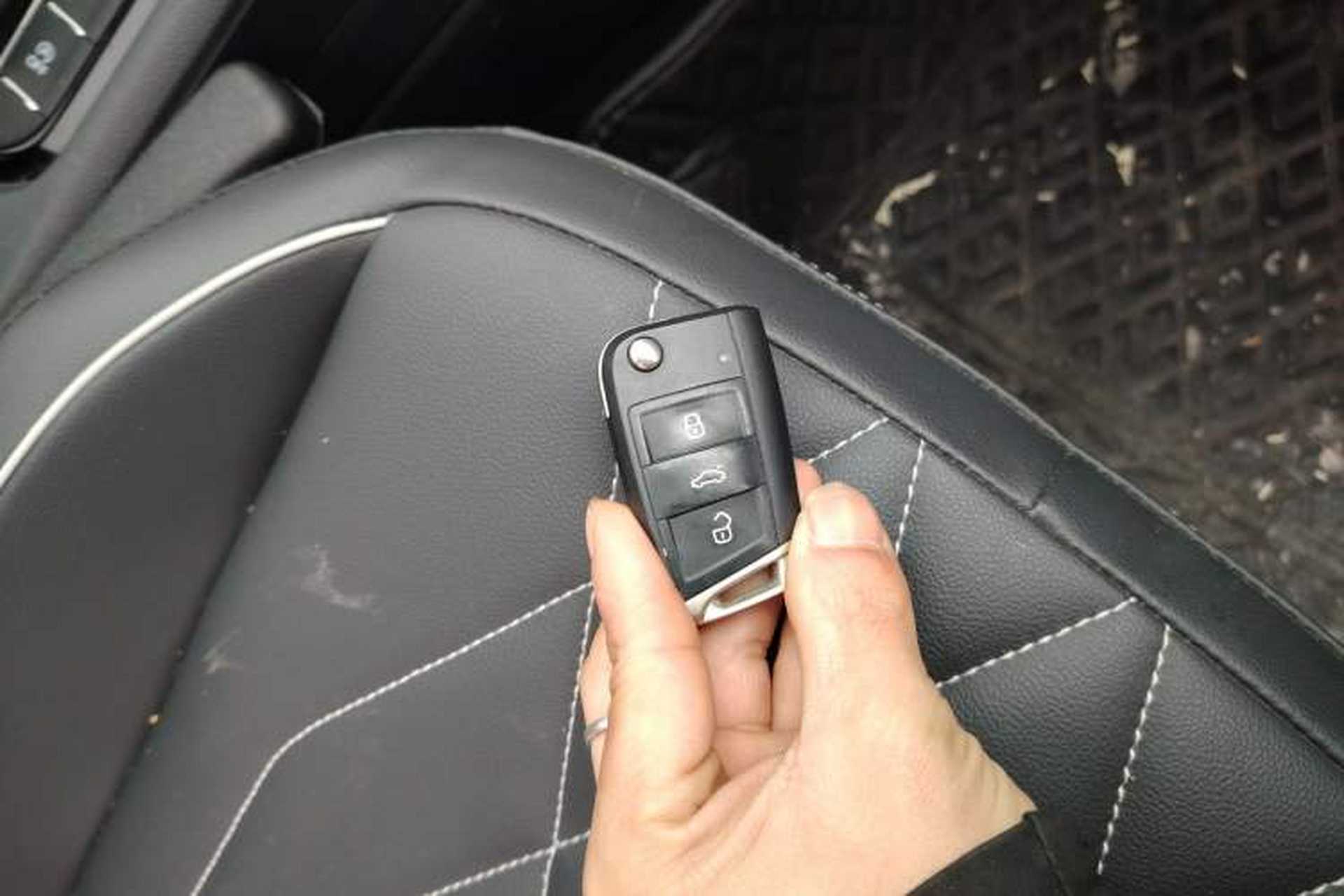 Used Volkswagen Tiguan L 2024 300TSI Automatic Two-Wheel Drive Smart Edition Interior 1