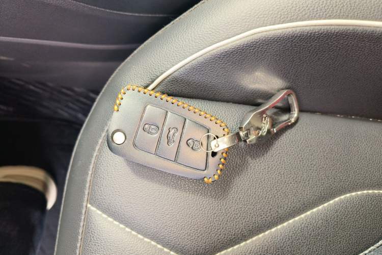 Used Volkswagen Tiguan L 2024 330TSI Automatic Two-Wheel Drive R-Line Enhanced Edition Interior 1