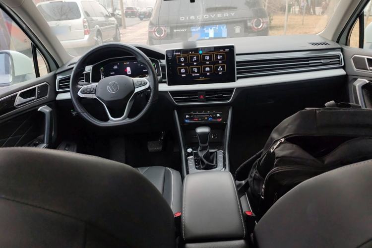 Used Volkswagen Tiguan L 2024 300TSI Automatic Two-Wheel Drive Smart Edition Interior 2