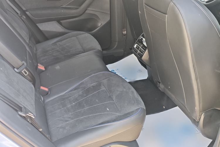 Used Volkswagen Tiguan L 2024 PRO 380TSI Four-Wheel Drive R-Line Prestige Edition Interior 5