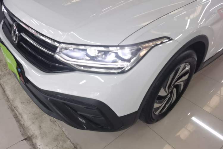 Used Volkswagen Tiguan L 2024 300TSI Automatic Two-Wheel Drive Smart Edition Left Front Headlight