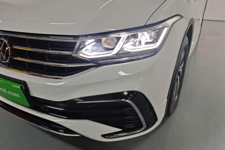 Used Volkswagen Tiguan L 2024 330TSI Automatic Two-Wheel Drive Smart Edition Left Front Headlight