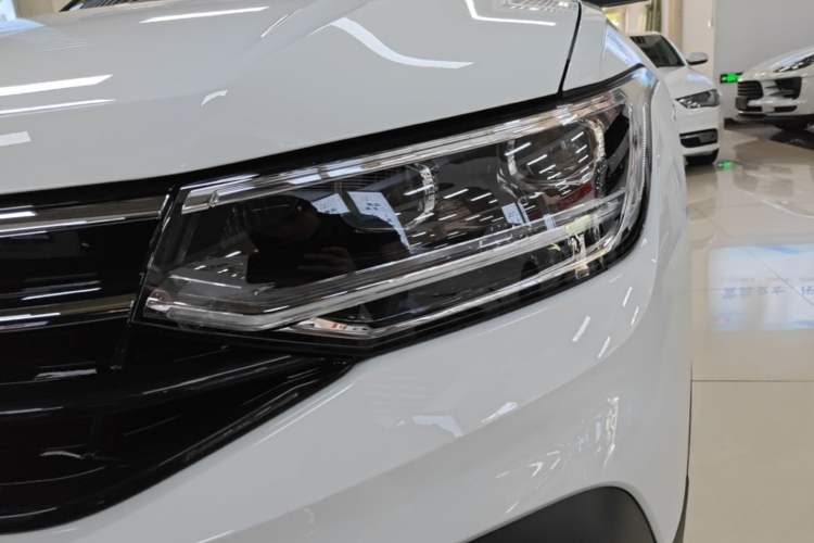 Used Volkswagen Tiguan L 2024 Outstanding Model 300TSI Automatic Two-Wheel Drive Longteng Edition Left Front Headlight