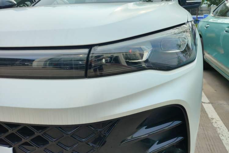 Used Volkswagen Tiguan L 2024 PRO 380TSI Four-Wheel Drive R-Line Prestige Edition Left Front Headlight
