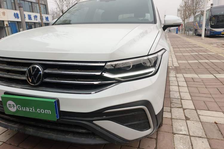 Used Volkswagen Tiguan L 2024 300TSI Automatic Two-Wheel Drive Smart Edition Left Front Headlight