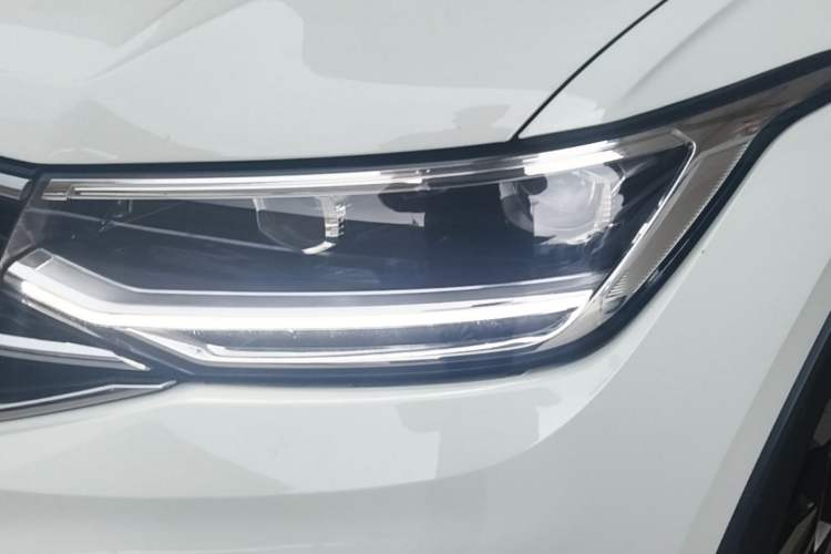 Used Volkswagen Tiguan L 2024 330TSI Automatic Two-Wheel Drive R-Line Enhanced Edition Left Front Headlight