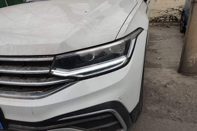 Used Volkswagen Tiguan L 2024 300TSI Automatic Two-Wheel Drive Smart Edition Left Front Headlight