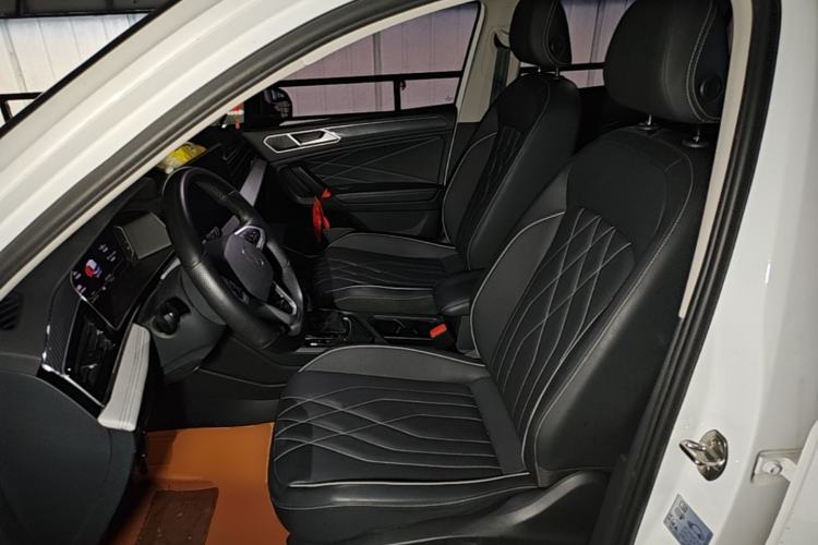 Used Volkswagen Tiguan L 2024 330TSI Automatic Two-Wheel Drive R-Line Enhanced Edition Left Front Seat