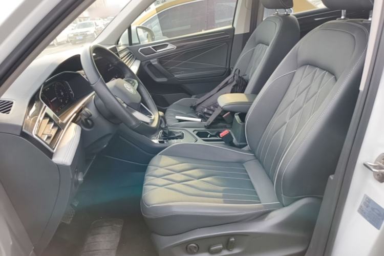 Used Volkswagen Tiguan L 2024 300TSI Automatic Two-Wheel Drive Smart Edition Left Front Seat