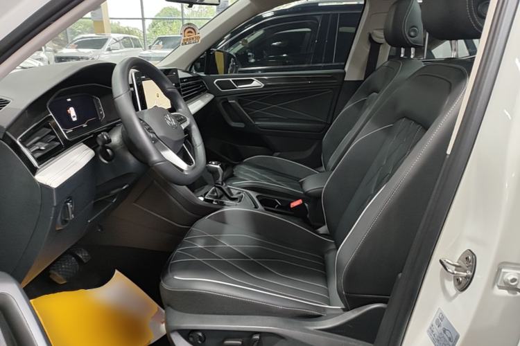 Used Volkswagen Tiguan L 2024 Outstanding Model 300TSI Automatic Two-Wheel Drive Longteng Edition Left Front Seat