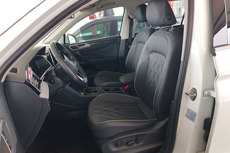 Used Volkswagen Tiguan L 2024 300TSI Automatic Two-Wheel Drive Smart Edition Left Front Seat