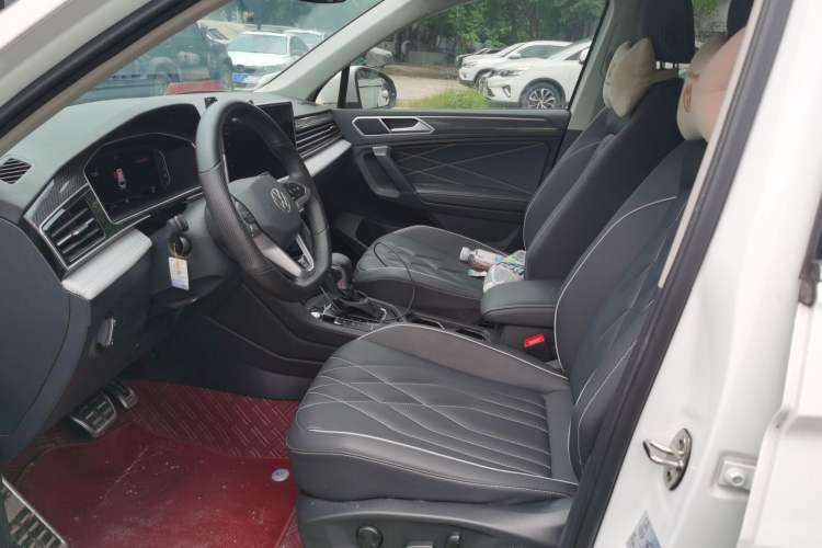 Used Volkswagen Tiguan L 2024 330TSI Automatic Two-Wheel Drive R-Line Enhanced Edition Left Front Seat