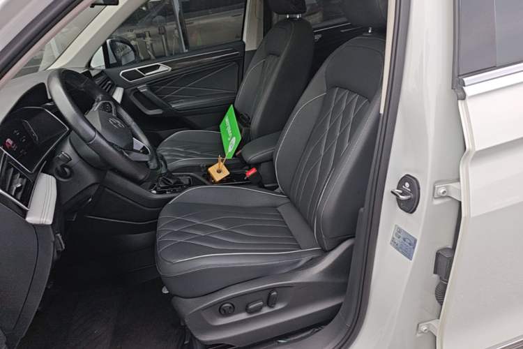Used Volkswagen Tiguan L 2024 300TSI Automatic Two-Wheel Drive Smart Edition Left Front Seat