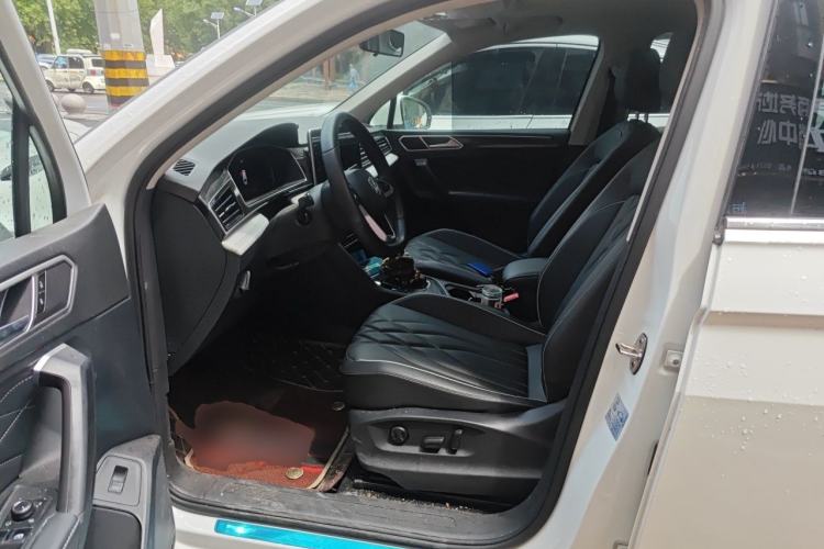 Used Volkswagen Tiguan L 2024 300TSI Automatic Two-Wheel Drive Smart Edition Left Front Seat
