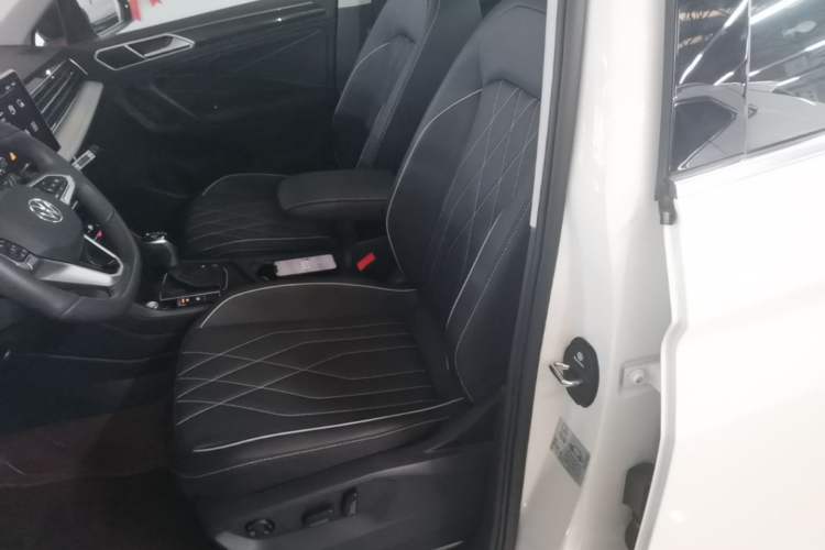 Used Volkswagen Tiguan L 2024 300TSI Automatic Two-Wheel Drive Smart Edition Left Front Seat