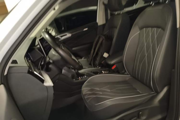 Used Volkswagen Tiguan L 2024 300TSI Automatic Two-Wheel Drive Smart Edition Left Front Seat