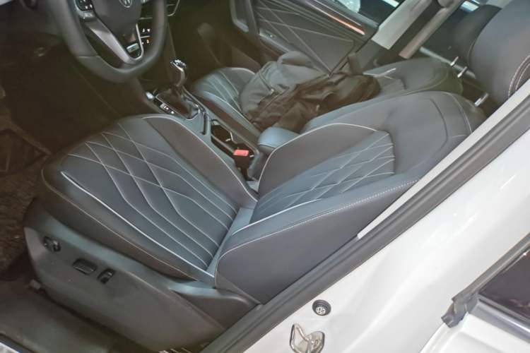 Used Volkswagen Tiguan L 2024 300TSI Automatic Two-Wheel Drive Smart Edition Left Front Seat