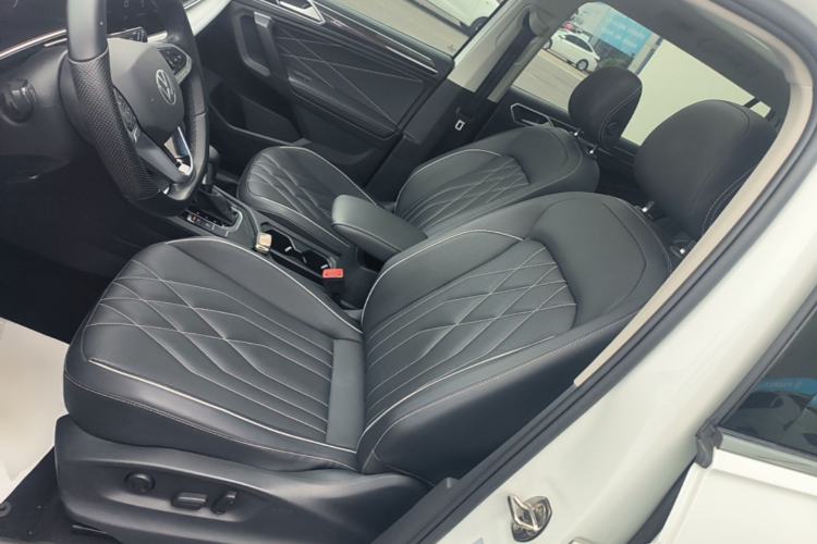 Used Volkswagen Tiguan L 2024 300TSI Automatic Two-Wheel Drive Smart Edition Left Front Seat