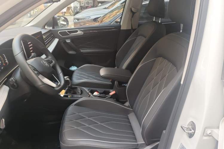 Used Volkswagen Tiguan L 2024 300TSI Automatic Two-Wheel Drive Smart Edition Left Front Seat