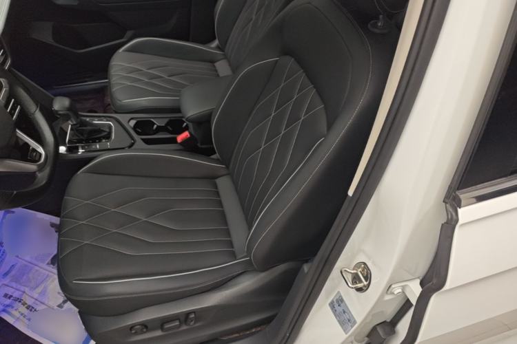 Used Volkswagen Tiguan L 2024 330TSI Automatic Two-Wheel Drive R-Line Enhanced Edition Left Front Seat