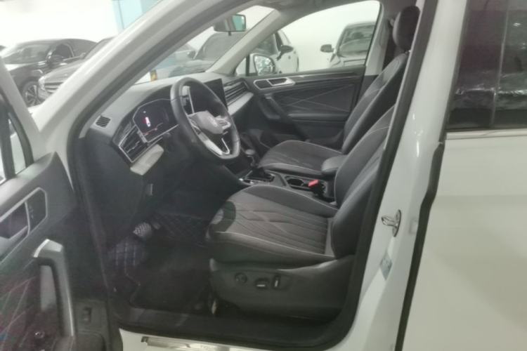 Used Volkswagen Tiguan L 2024 300TSI Automatic Two-Wheel Drive Smart Edition Left Front Seat