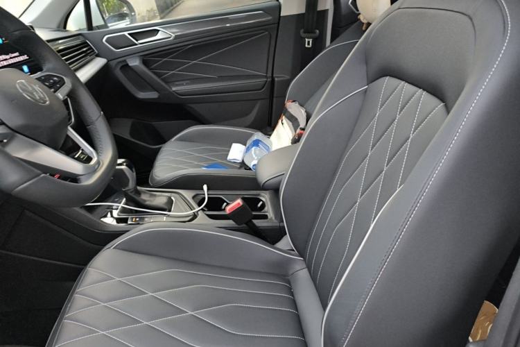 Used Volkswagen Tiguan L 2024 330TSI Automatic Two-Wheel Drive R-Line Enhanced Edition Left Front Seat