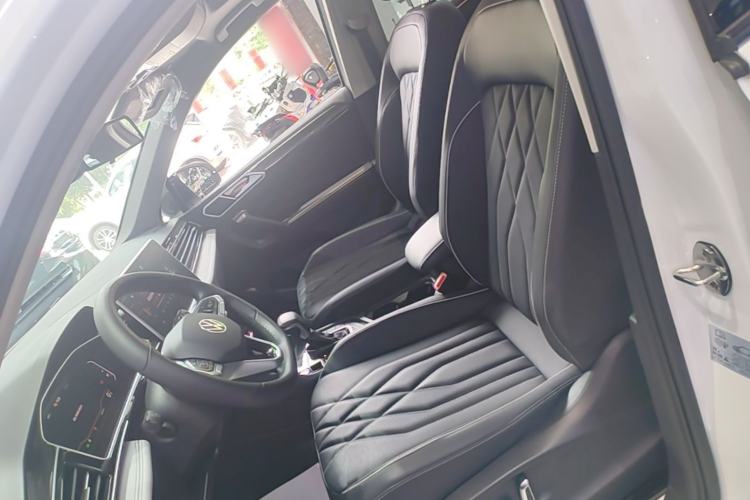 Used Volkswagen Tiguan L 2024 300TSI Automatic Two-Wheel Drive Smart Edition Left Front Seat