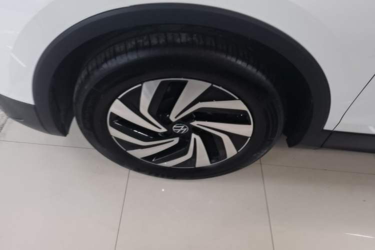 Used Volkswagen Tiguan L 2024 300TSI Automatic Two-Wheel Drive Smart Edition Left Front Wheel Hub