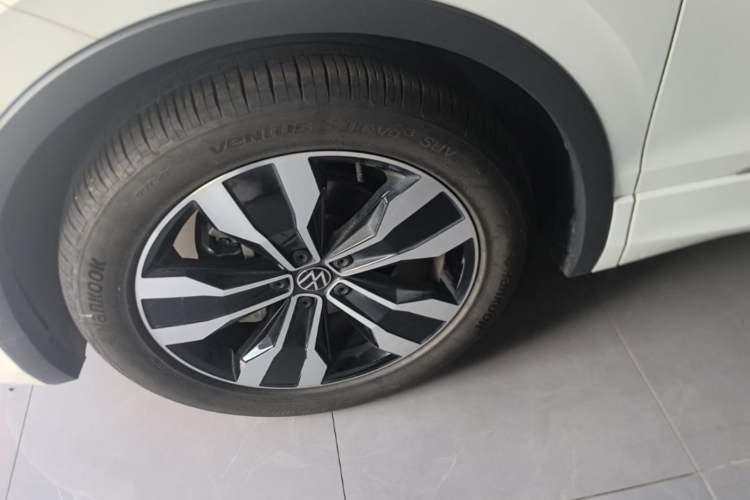 Used Volkswagen Tiguan L 2024 330TSI Automatic Two-Wheel Drive R-Line Enhanced Edition Left Front Wheel Hub