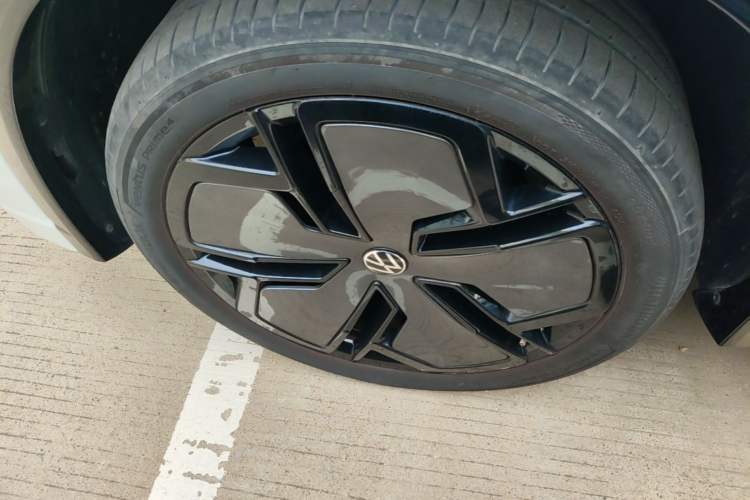 Used Volkswagen Tiguan L 2024 PRO 380TSI Four-Wheel Drive R-Line Prestige Edition Left Front Wheel Hub