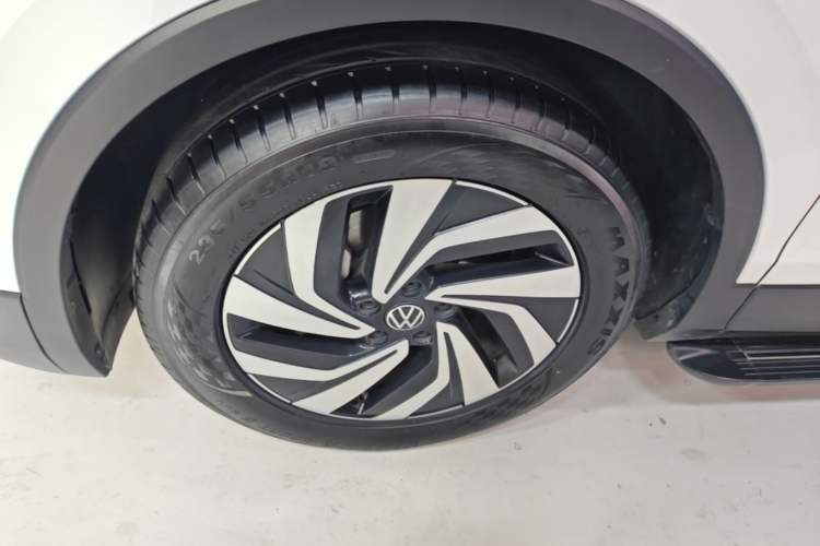 Used Volkswagen Tiguan L 2024 300TSI Automatic Two-Wheel Drive Smart Edition Left Front Wheel Hub