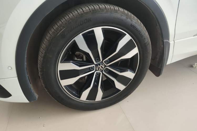 Used Volkswagen Tiguan L 2024 330TSI Automatic Two-Wheel Drive R-Line Enhanced Edition Left Front Wheel Hub