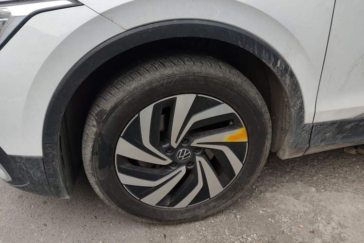 Used Volkswagen Tiguan L 2024 300TSI Automatic Two-Wheel Drive Smart Edition Left Front Wheel Hub