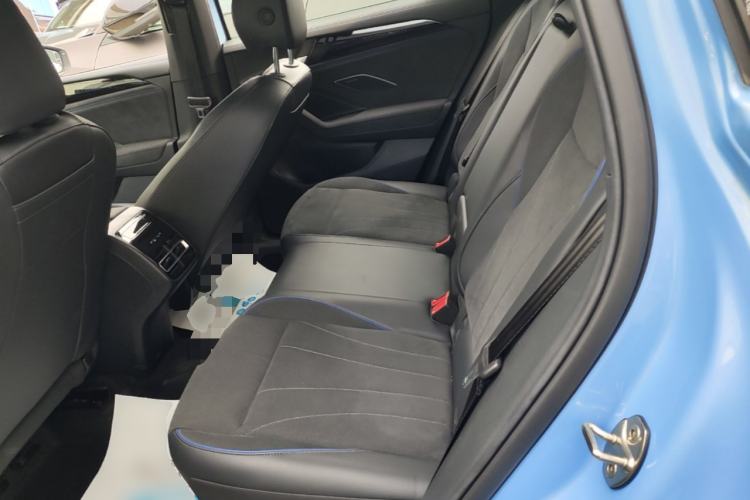 Used Volkswagen Tiguan L 2024 PRO 380TSI Four-Wheel Drive R-Line Prestige Edition Left Rear Seat