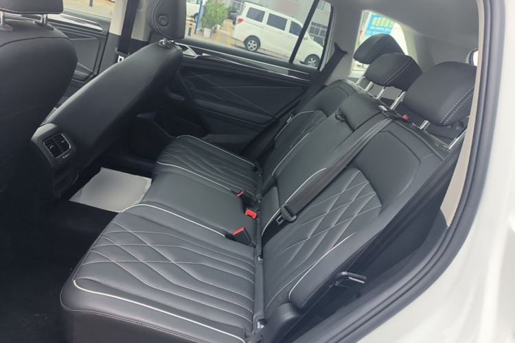 Used Volkswagen Tiguan L 2024 300TSI Automatic Two-Wheel Drive Smart Edition Left Rear Seat