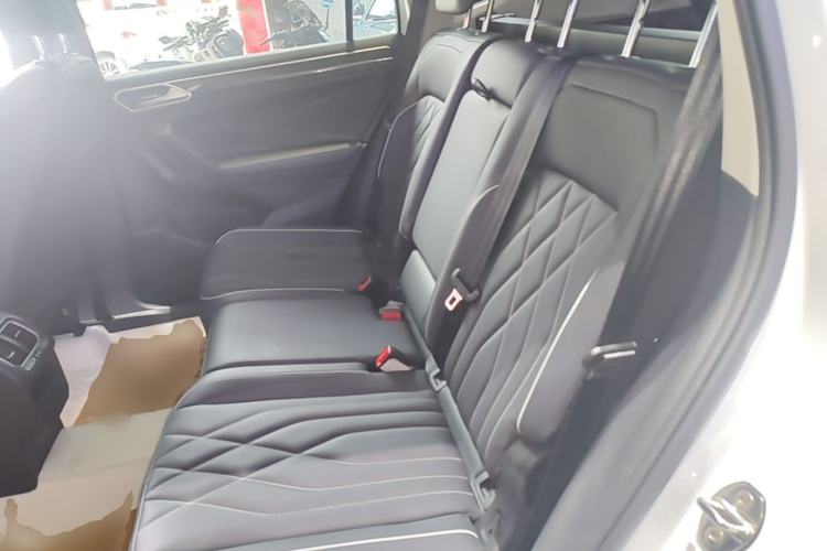 Used Volkswagen Tiguan L 2024 300TSI Automatic Two-Wheel Drive Smart Edition Left Rear Seat