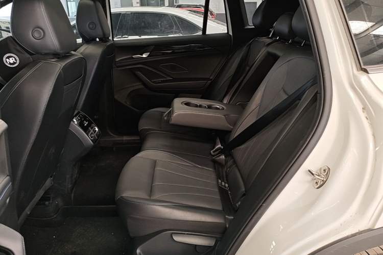 Used Volkswagen Tiguan L 2024 PRO 330TSI Two-Wheel Drive Smart Edition Left Rear Seat