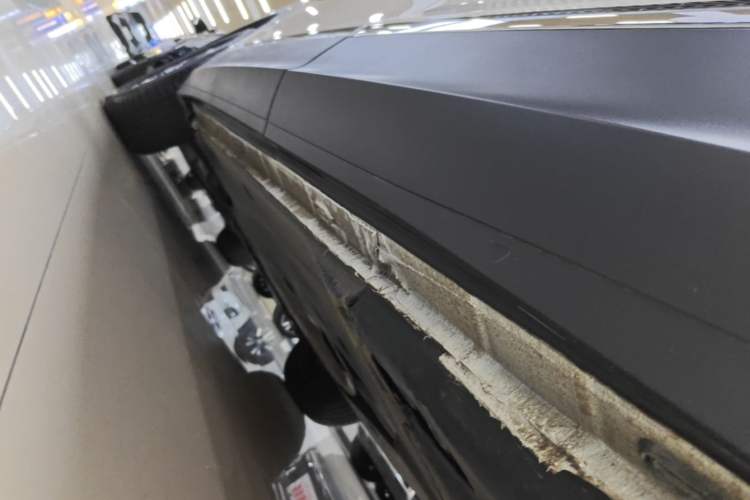 Used Volkswagen Tiguan L 2024 Outstanding Model 300TSI Automatic Two-Wheel Drive Longteng Edition Left Side Sill