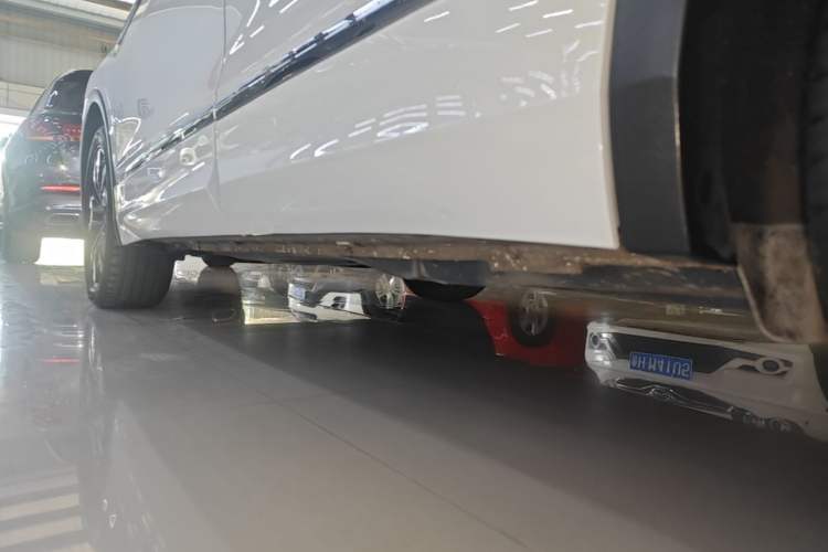 Used Volkswagen Tiguan L 2024 330TSI Automatic Two-Wheel Drive R-Line Enhanced Edition Left Side Sill
