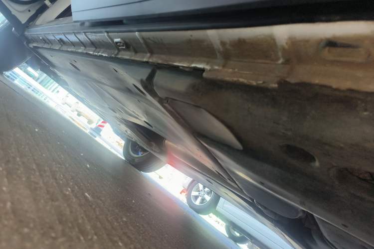Used Volkswagen Tiguan L 2024 300TSI Automatic Two-Wheel Drive Smart Edition Left Side Sill