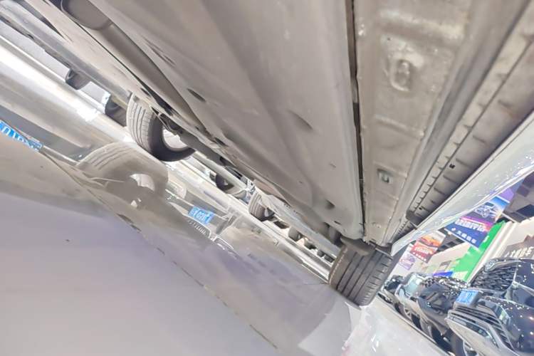 Used Volkswagen Tiguan L 2024 300TSI Automatic Two-Wheel Drive Smart Edition Left Side Sill