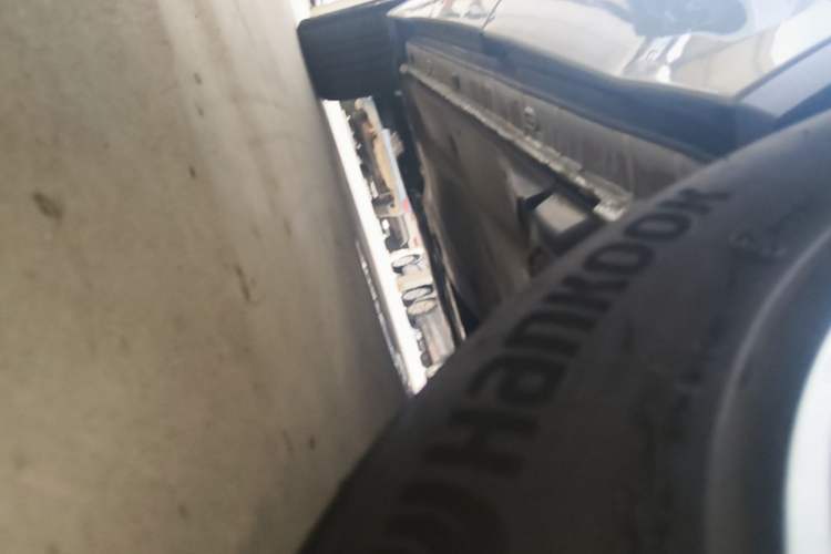 Used Volkswagen Tiguan L 2024 330TSI Automatic Two-Wheel Drive R-Line Enhanced Edition Left Side Sill