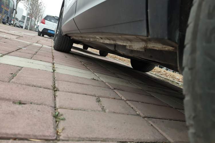 Used Volkswagen Tiguan L 2024 300TSI Automatic Two-Wheel Drive Smart Edition Left Side Sill