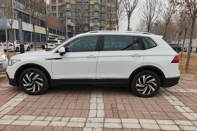 Used Volkswagen Tiguan L 2024 300TSI Automatic Two-Wheel Drive Smart Edition Left Side