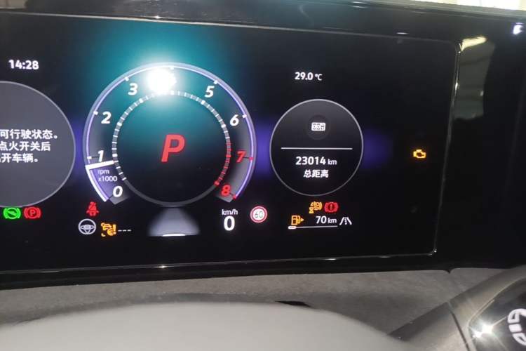 Used Volkswagen Tiguan L 2024 PRO 380TSI Four-Wheel Drive R-Line Prestige Edition Odometer Close Up
