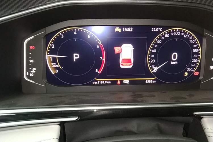 Used Volkswagen Tiguan L 2024 330TSI Automatic Two-Wheel Drive R-Line Enhanced Edition Odometer Close Up