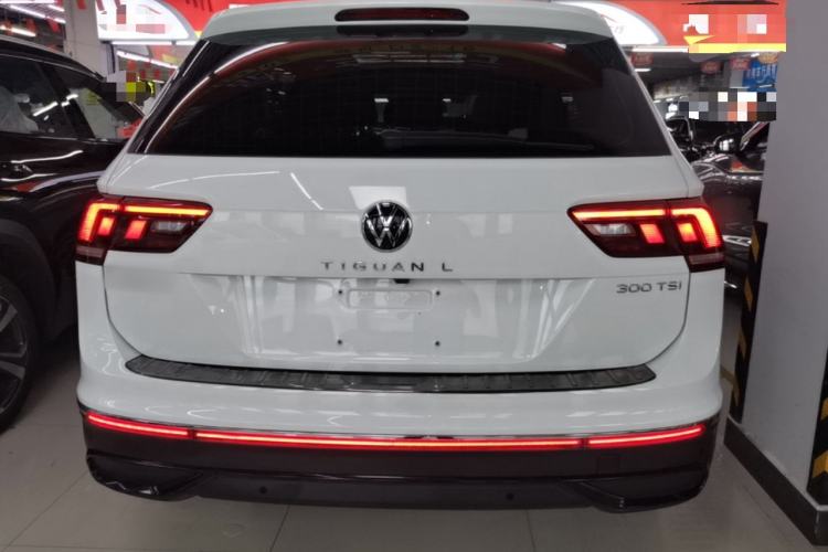 Used Volkswagen Tiguan L 2024 Outstanding Model 300TSI Automatic Two-Wheel Drive Longteng Edition Rear