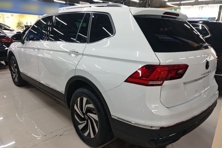 Used Volkswagen Tiguan L 2024 300TSI Automatic Two-Wheel Drive Smart Edition Rear Left 45 Deg