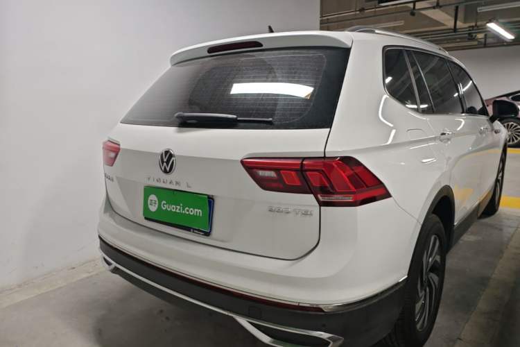 Used Volkswagen Tiguan L 2024 Outstanding Model 300TSI Automatic Two-Wheel Drive Longteng Edition Rear Right 45 Deg